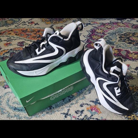 Nike Giannis Immortality 3 Basketball DZ7533 003 Men's 10 - Picture 1 of 10
